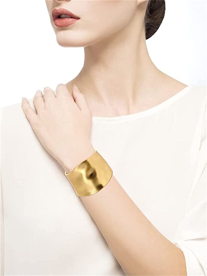 Fashion Chunky Gold Cuff Bracelets for Women