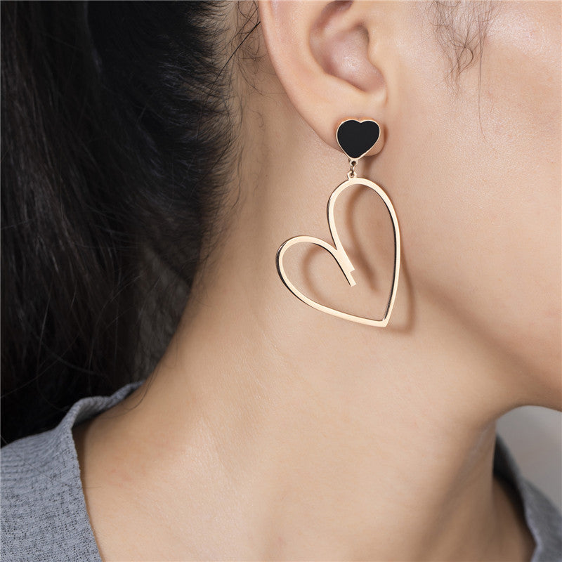 Asymmetrica Heart Stud Dangling Earrings